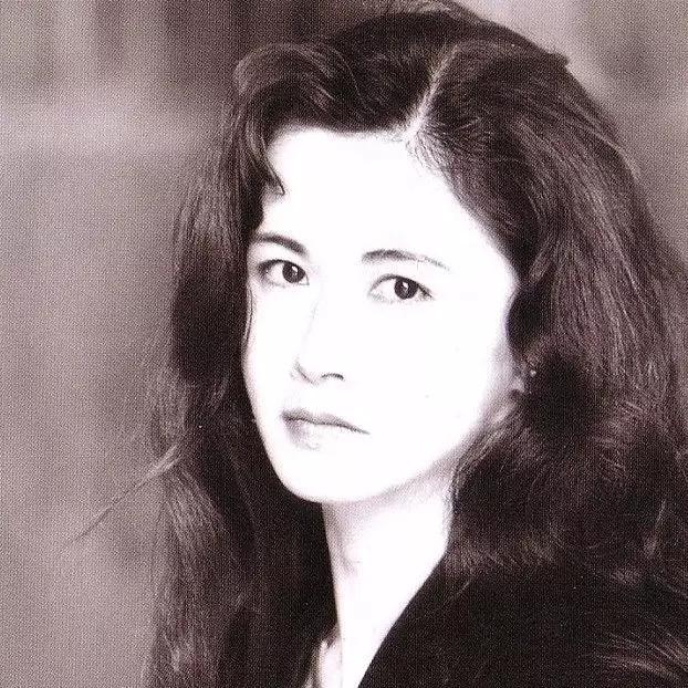 这个日本女人，曾是华语乐坛的半壁江山