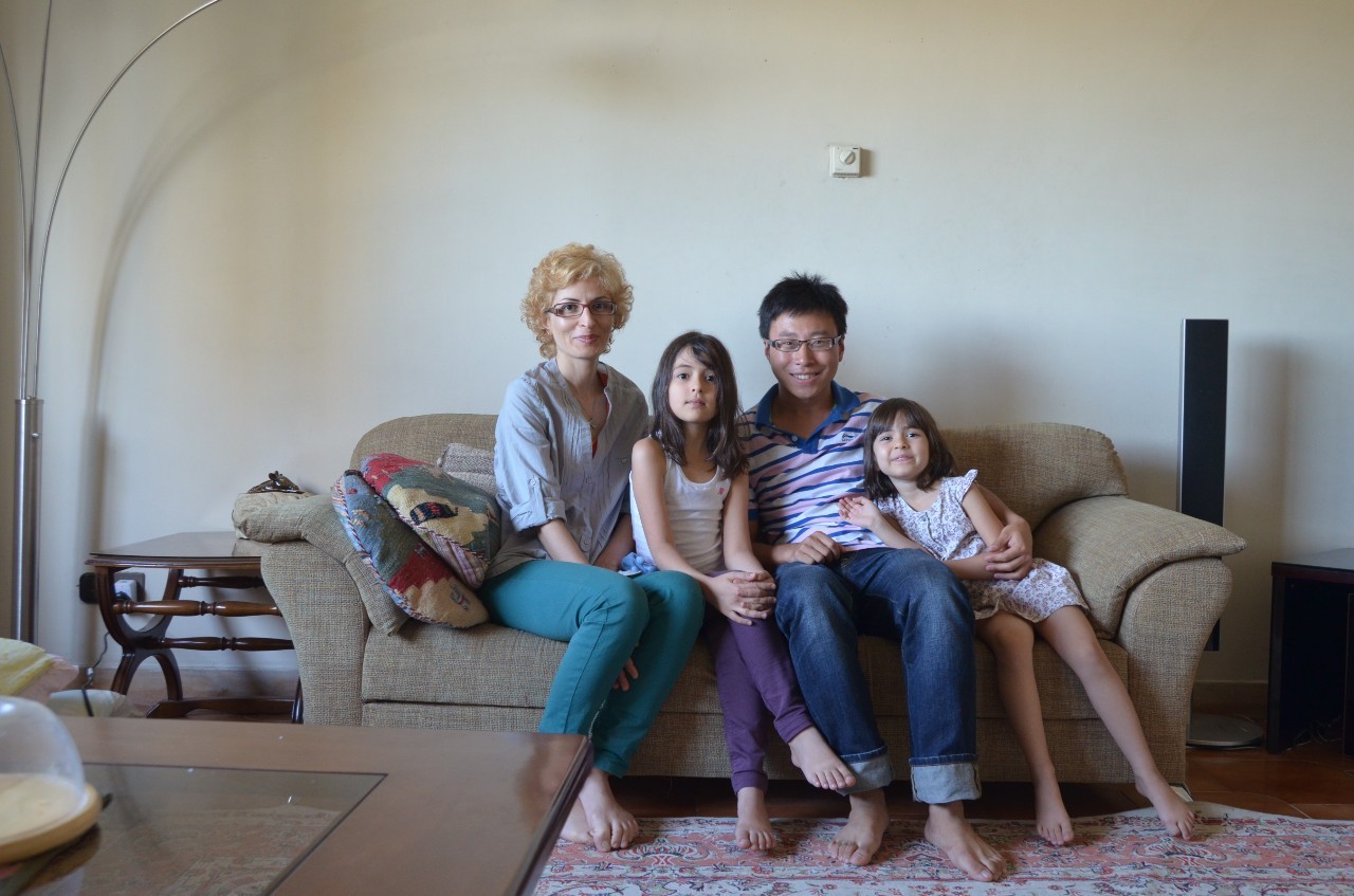 一个陕西汉子花7万元环游地球1圈,还带回一个美国女友!