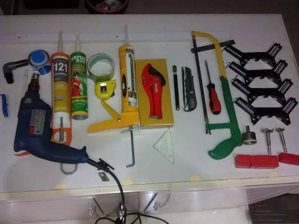 没养鱼有油膜,没养鱼只是在岸上走