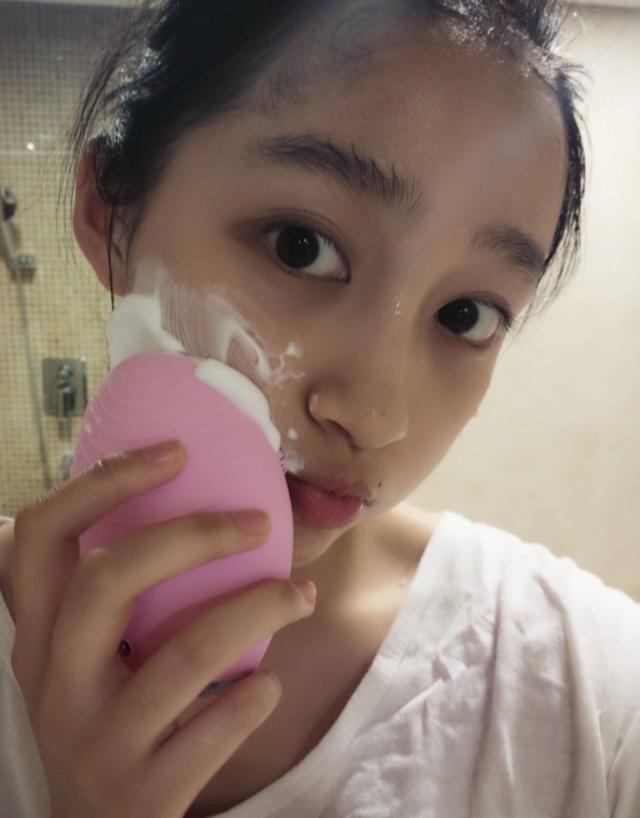 美容引起皮肤过敏怎么办,美容院干敏皮肤如何护理