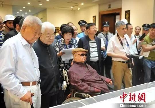 用左手练就过人书法，毅力超群的*剑英叶**次子平静离世