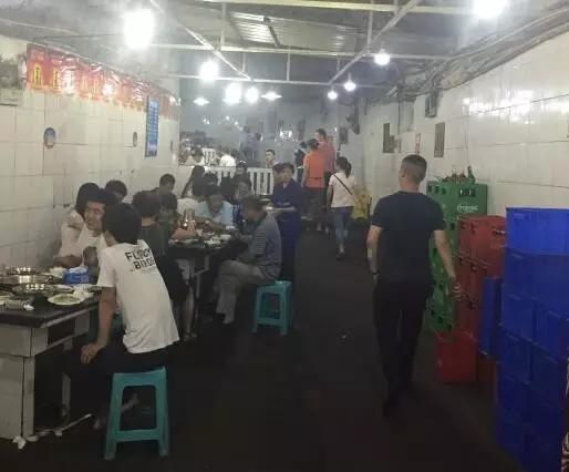 同样一家店，别人排成“葛优瘫”，我们吃到嗨翻天！
