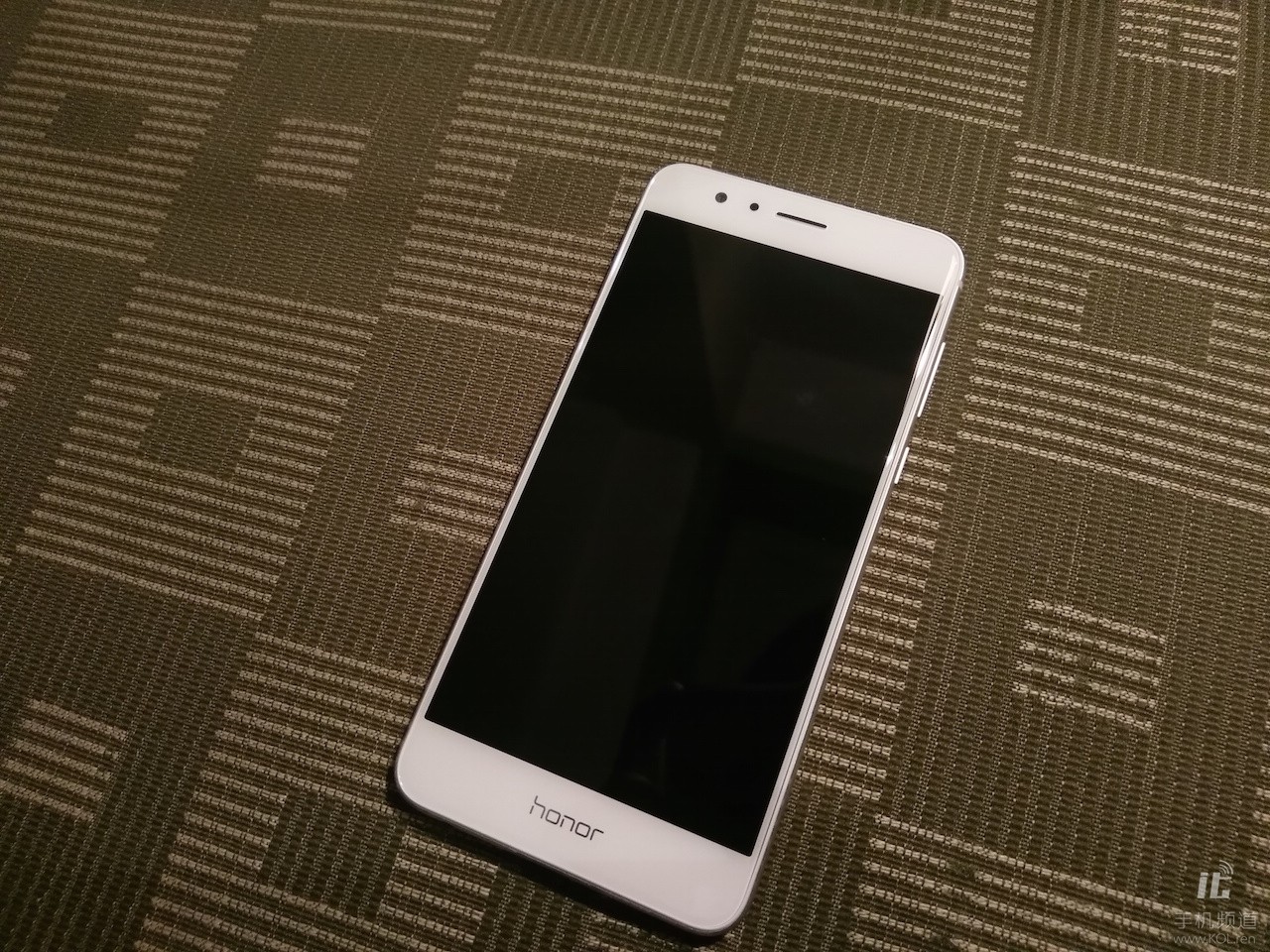 荣耀8今年值得买吗,荣耀8真机评测