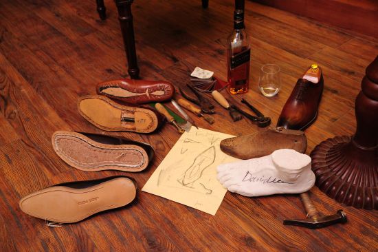 100块和1000块的照片区别,100块和1000块的高跟鞋子区别