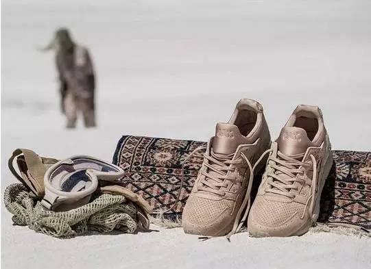 型男健身腹肌,健美肌肉男是靠练出来的吗