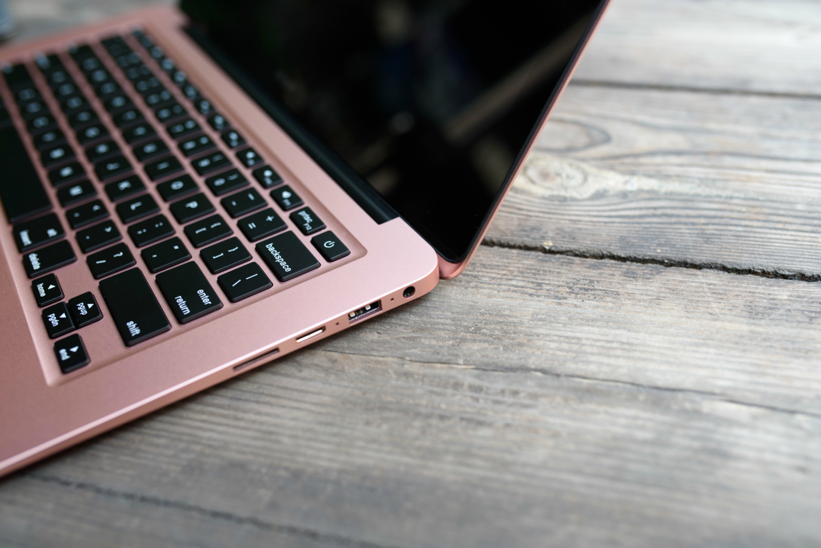 戴尔xps13和惠普spectre哪个好,惠普xps13值得买吗