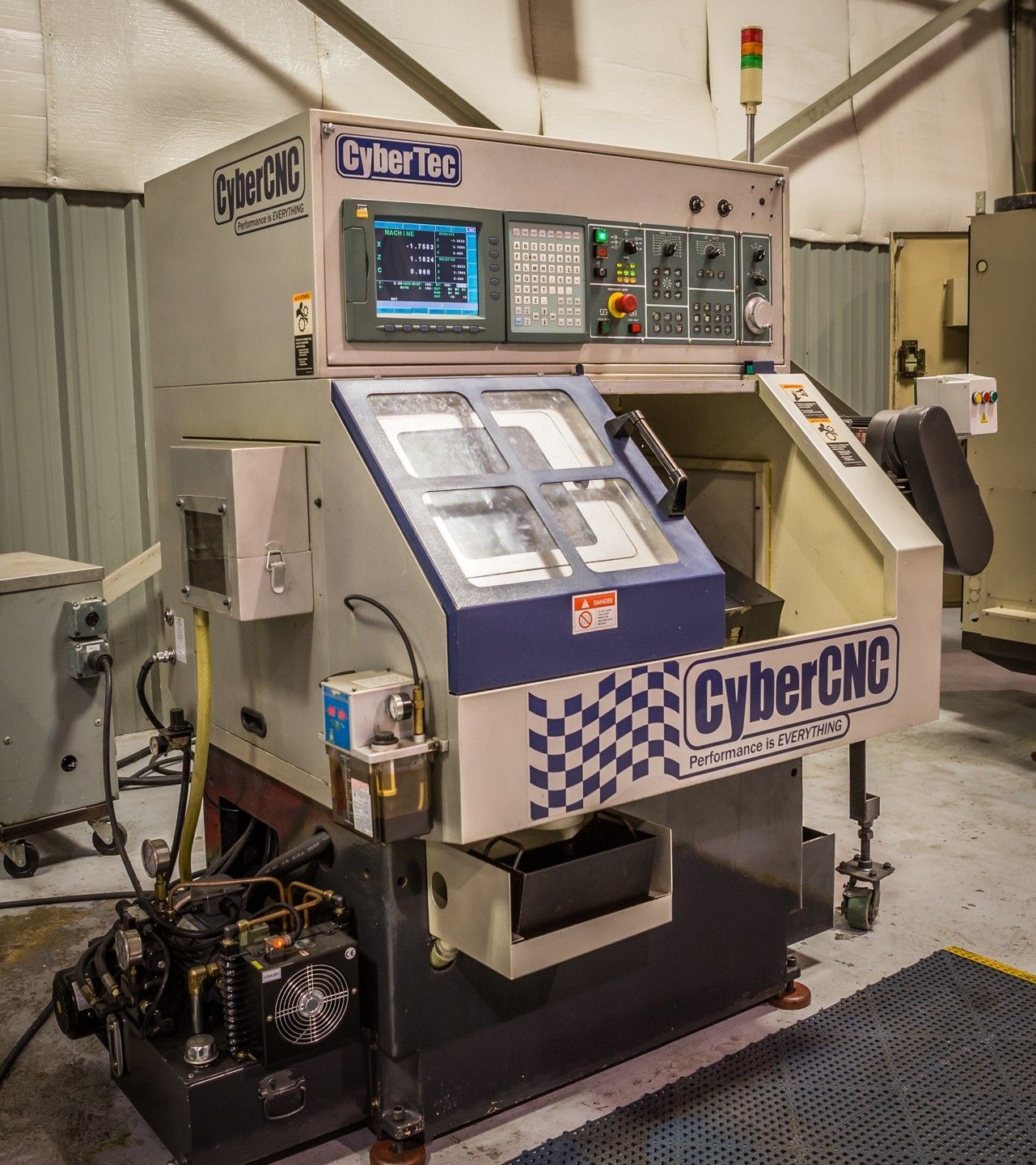 台湾丰雷数控车床,RFC-25,最节省场地的生产应用设备