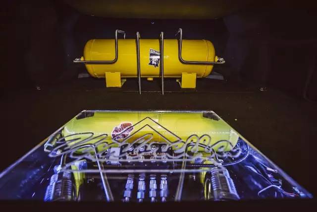 玩改装就要自己动手,玩改装的奔驰