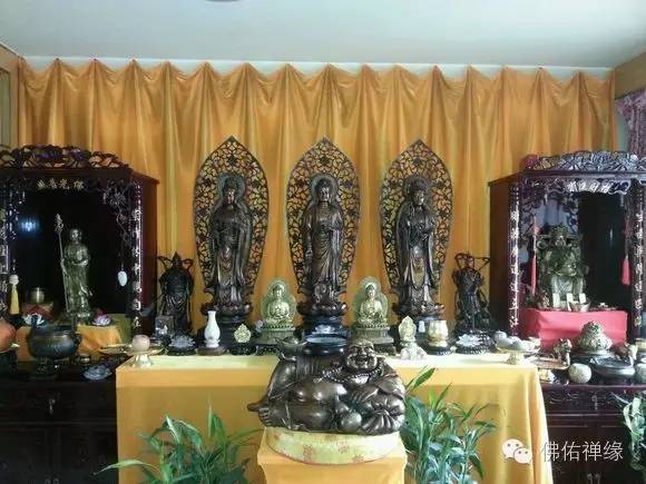 佛和观音菩萨画像如何摆放,如何分辨佛菩萨圣像