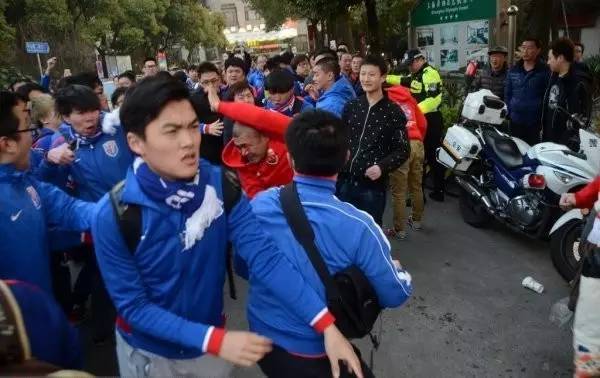 登巴巴冬窗离队,登巴巴断脚德比