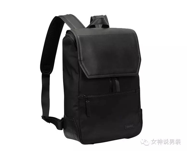 男士夏天如何背包,男士背包正确方法图解