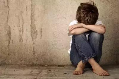 儿童胆小怕鬼怎么办,怎么帮助孩子走出胆小怕鬼的阴影