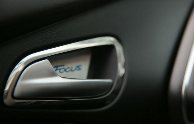 选择就不后悔的经典语录,一三款经典福克斯用车感受