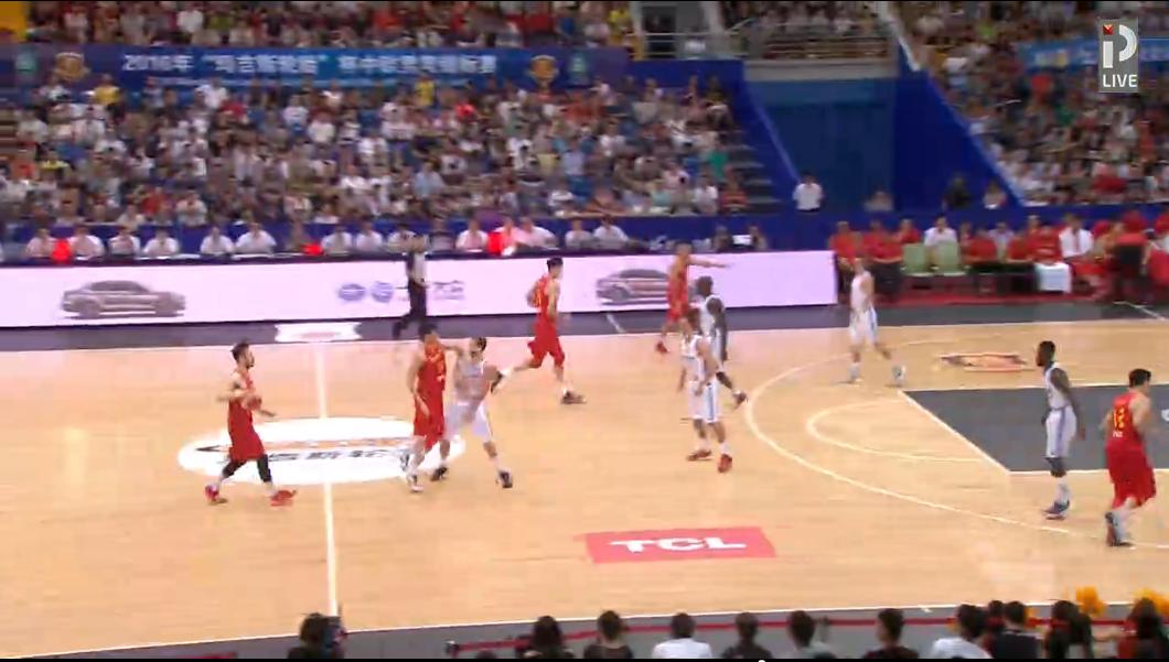 男篮打架名场面赵继伟,男篮群殴完整版