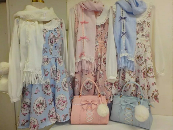 如何穿衣显高级感女生,工装裤如何穿出软妹风格