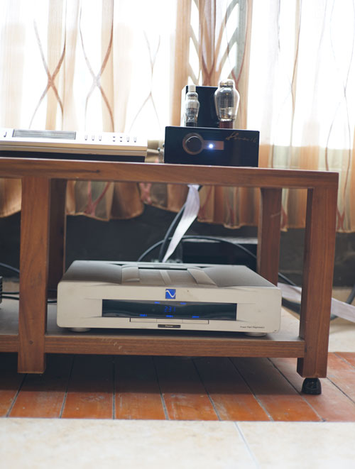 Hi-Fi+家庭影院+数控机床+模型+茶道+抄经=机长空间