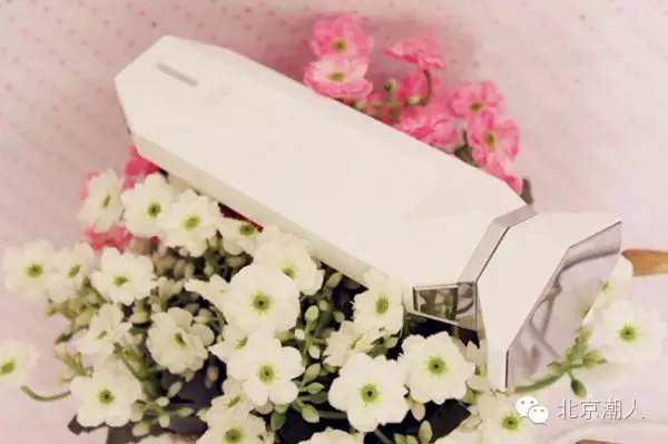 家用美容仪是怎么让皮肤好的,专业的家用美容仪该怎么用