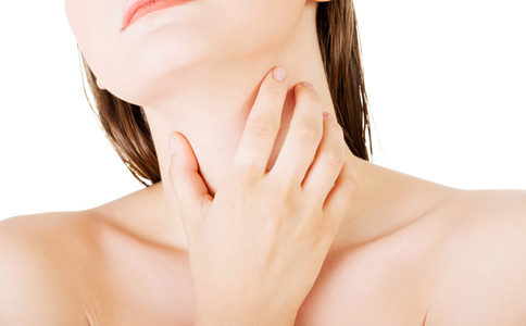 女孩子有喉结正常吗如何改善,女生有喉结正常吗可以治吗