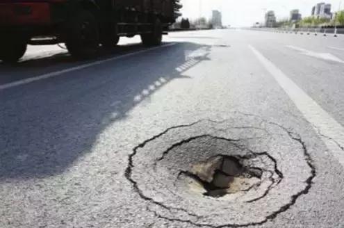 汽车底盘容易出现问题,汽车底盘为什么有松垮的感觉