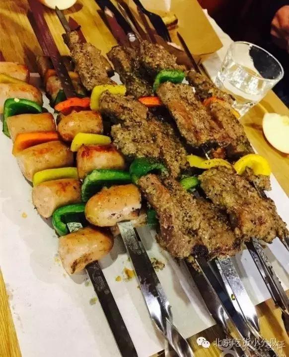 撸串最美的地方,北京烤串老字号有名的店