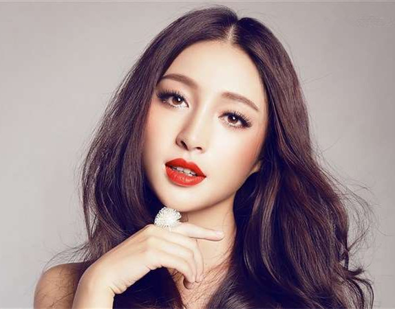 夏天晕妆的正确化妆方法,正确化妆技巧新手赶紧收藏