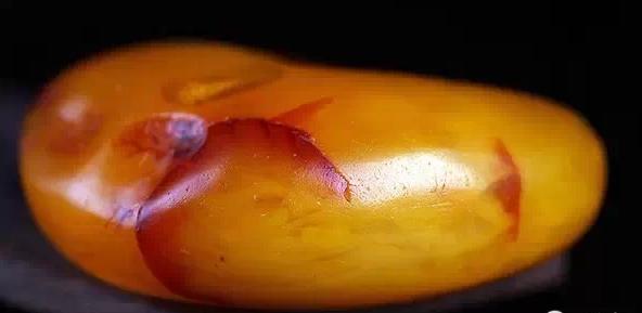 一般仿制蜜蜡的是什么东西,从哪几个方面鉴定蜜蜡的好坏