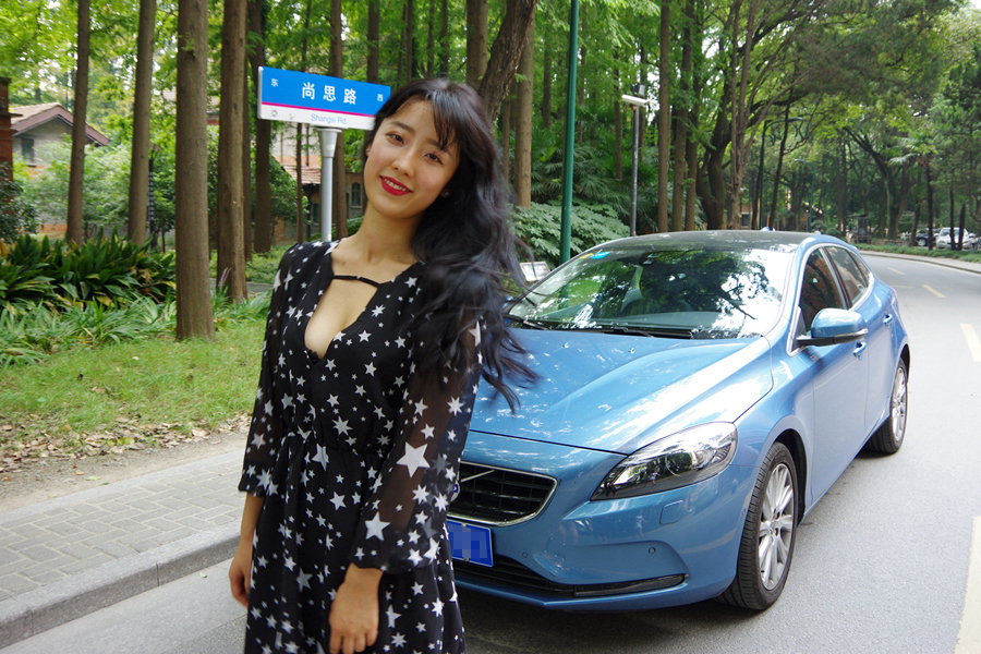 污！美女设计师竟然最喜欢V40的那个部位！