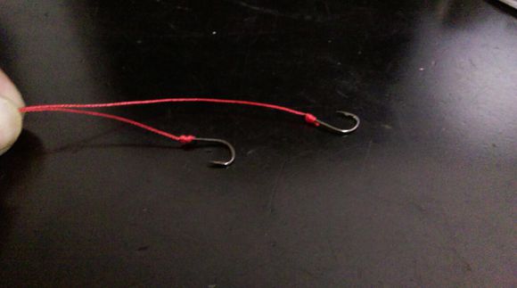 老钓手如何上鱼竿视频教学,老钓友怎么绑竿稍绳
