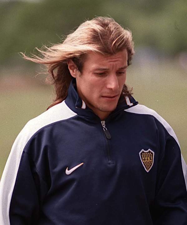 天下足球亨利经典文案完整版,天下足球经典文案解说是谁