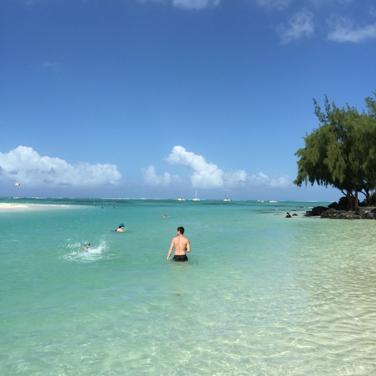 用耳朵旅行的财经主播Nina|全球空气质量最佳的天堂国度毛里求斯