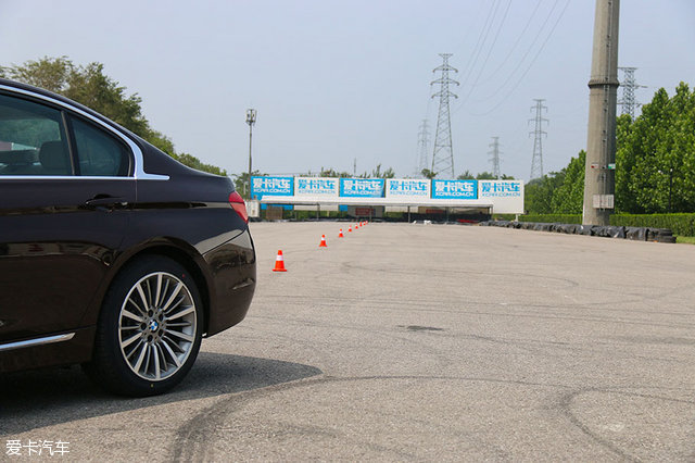 飞劲轮胎展示惊人性能,飞劲轮胎测试视频