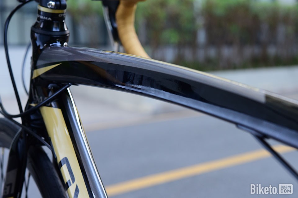 动感新主张欧亚马SPARKADV2评测