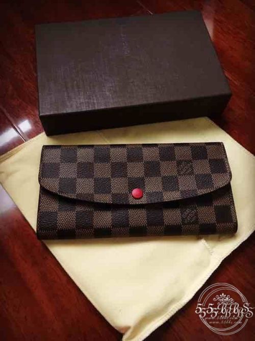 尖头平底鞋valentino,一周看点完整版