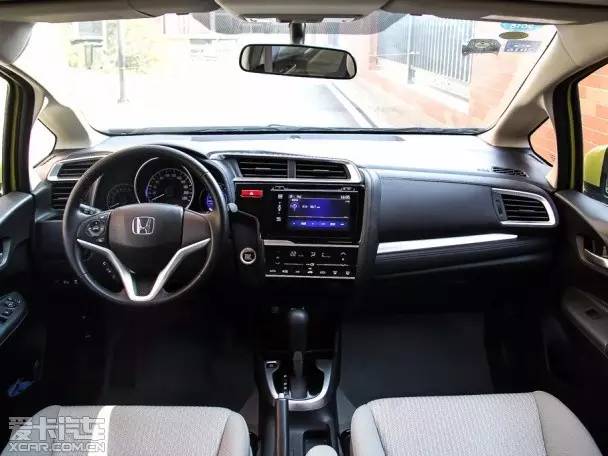 两厢车推荐2015,一万内2015年二手两厢车推荐