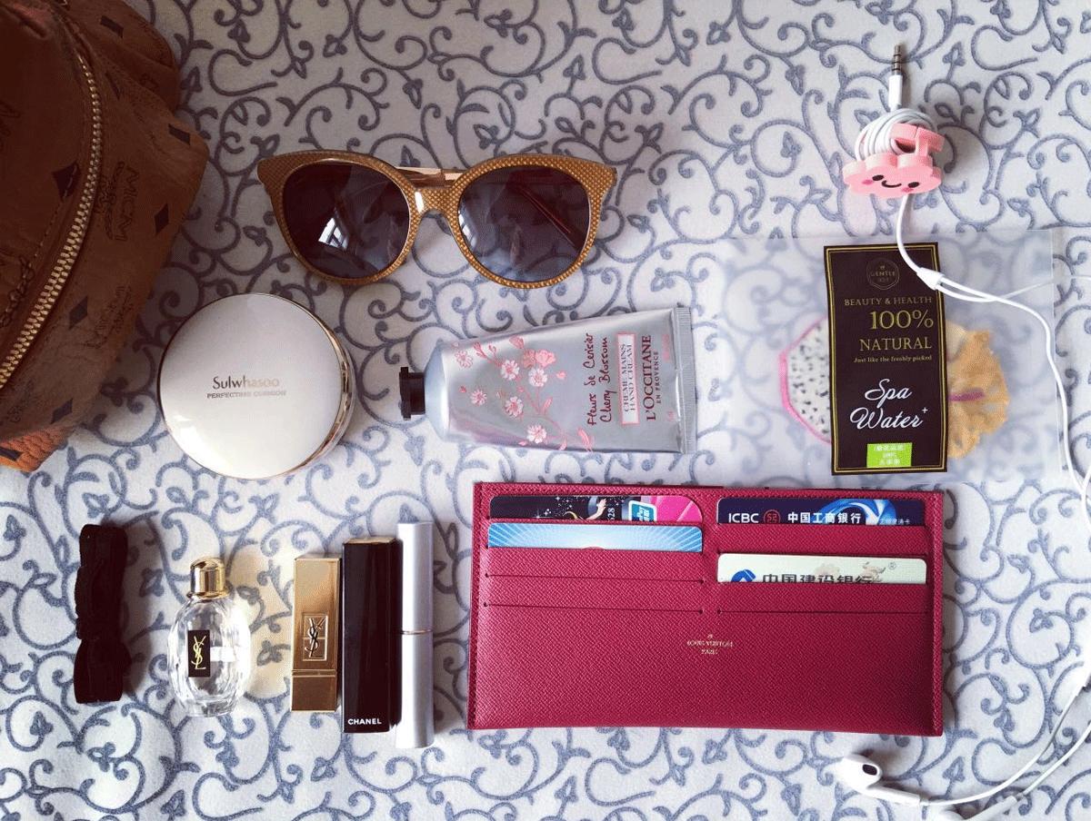 粉丝寄来的包,粉丝寄来了一箱包包