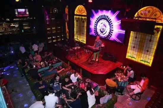 昆明酒吧蹦迪最嗨现场,昆明superhouse酒吧