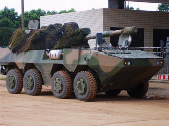 军用东风猛士高清图片,解放军部队军车图片