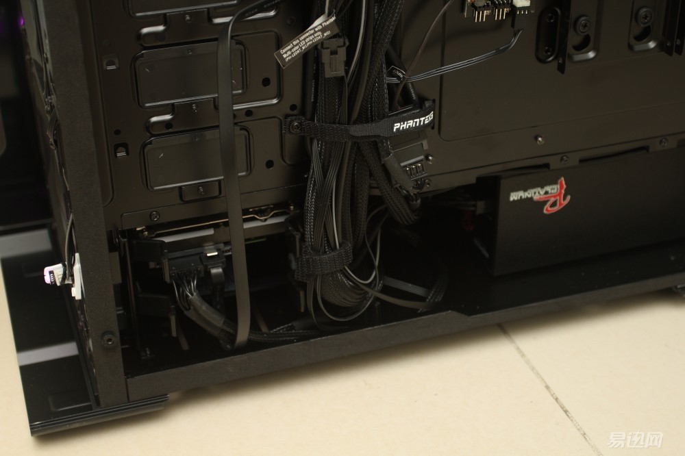 追风者515机箱可以装大主板吗,华擎b150装nvme