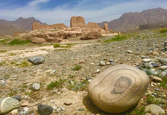 超多美图慎入！开神车，走丝路，这些不可思议的美景就在中国！