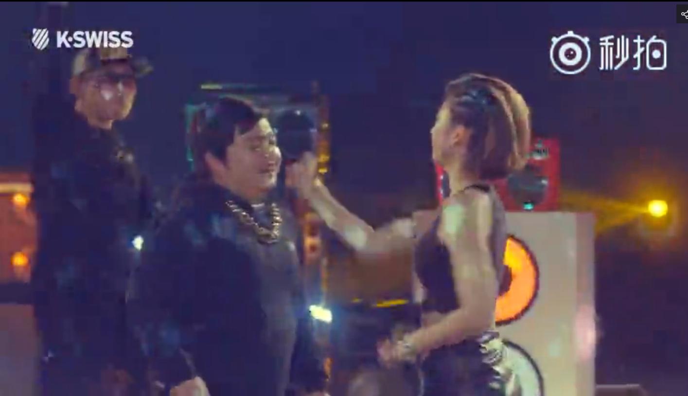 朴宝剑为美国品牌代言韩美联合*化丑**万里长城