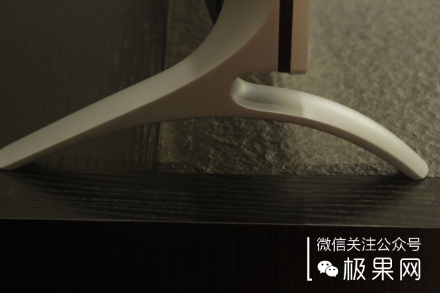 觉得电视没必要？看了这台4K曲屏电视你还会这么想吗？