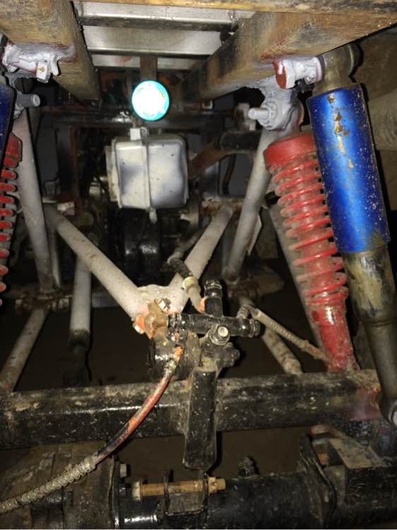 骑着摩托车去野钓,骑电动摩托车去钓鱼