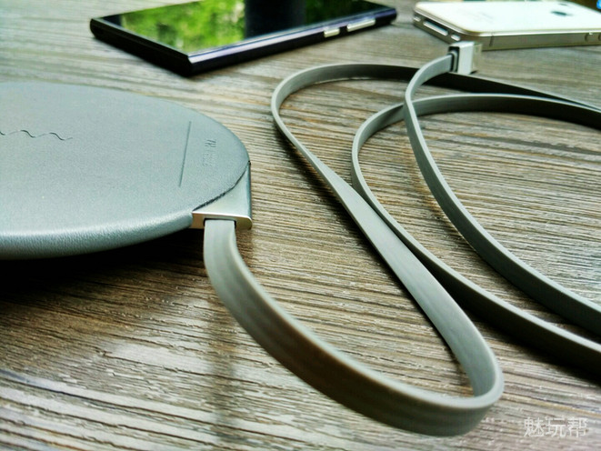 手机壳有贴片可以无线充电,手机壳贴了个贴片能无线充电吗