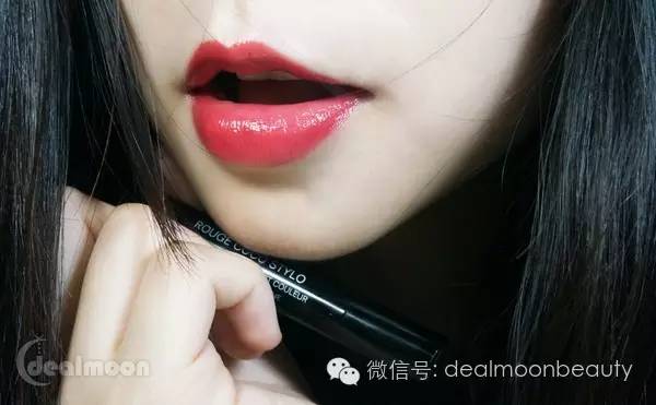 晒货粉丝高清试色今年夏天最值得买的11支唇膏