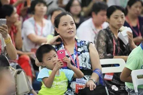 宝安的同学们，你们真的火啦！（粉丝表情包大派送）