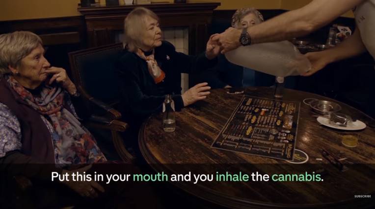 爷爷奶奶的摩登世界漫游指南:英国老人家都这么潮!