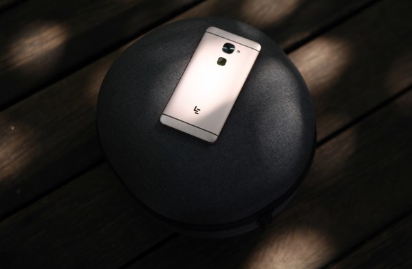 乐视超级头盔支持手机,乐视超级头盔怎么用