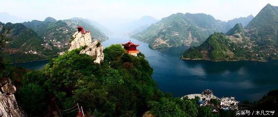 淡淡清江，记忆深九重