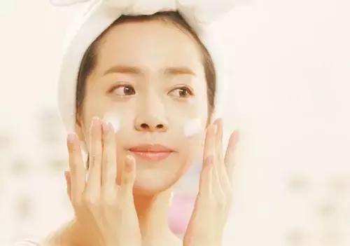 美白精华就是智商税,美白精华天生黑