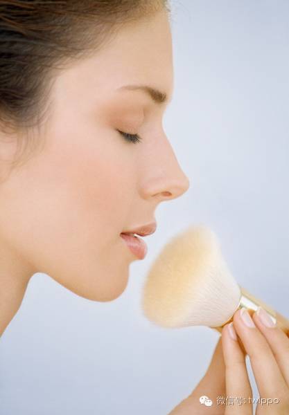 什么彩妆好用不脱妆,最好用的彩妆不脱妆